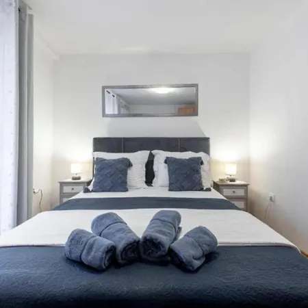 Old Town Cozy - One Bedroom * Дубровник